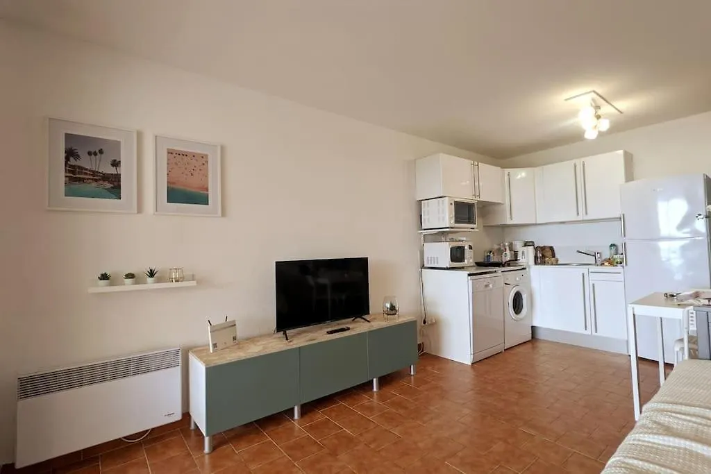 Appartement Vue Mer Magnifique Grande Terrasse - Deco Cosy サント・マキシム アパート