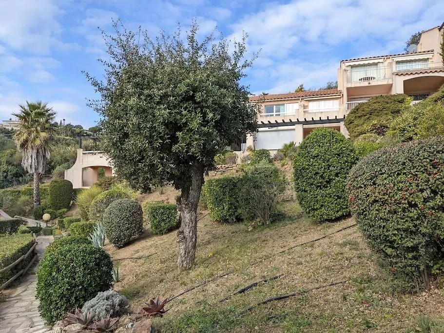 Appartement Vue Mer Magnifique Grande Terrasse - Deco Cosy サント・マキシム