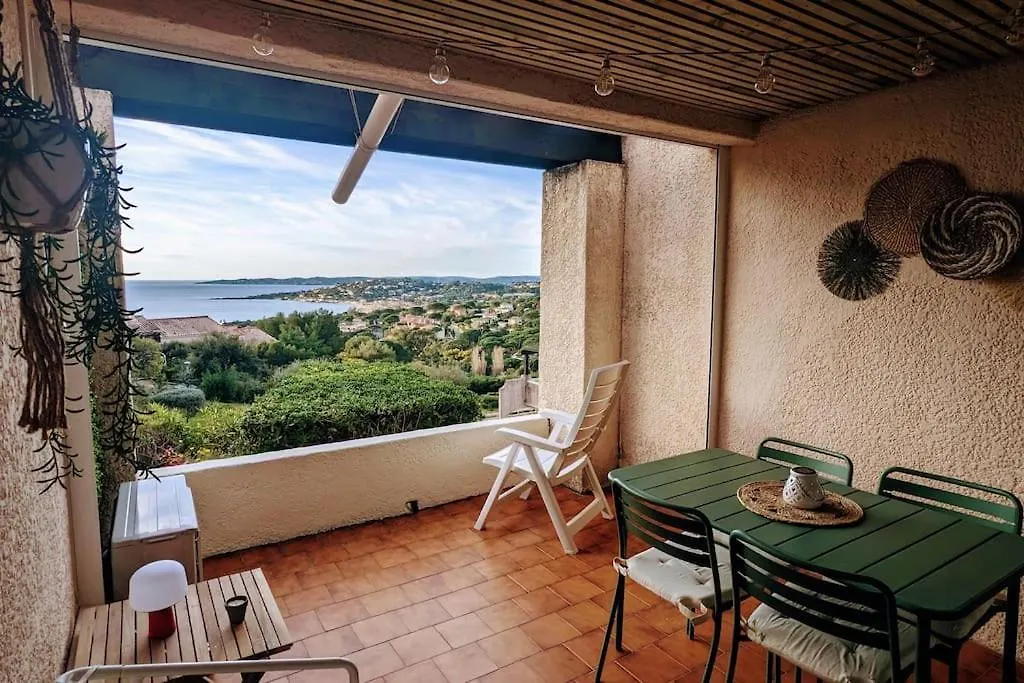 Appartement Vue Mer Magnifique Grande Terrasse - Deco Cosy サント・マキシム