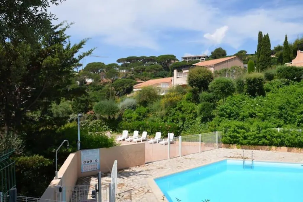 Appartement Vue Mer Magnifique Grande Terrasse - Deco Cosy サント・マキシム 0*,